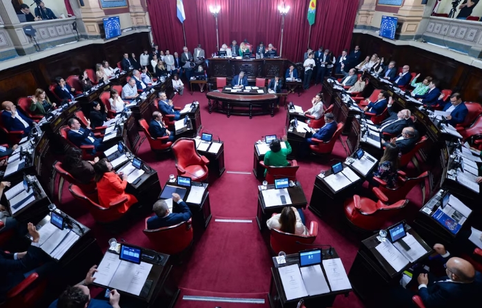 El Senado bonaerense dio media sanción a la reelección indefinida de legisladores provinciales